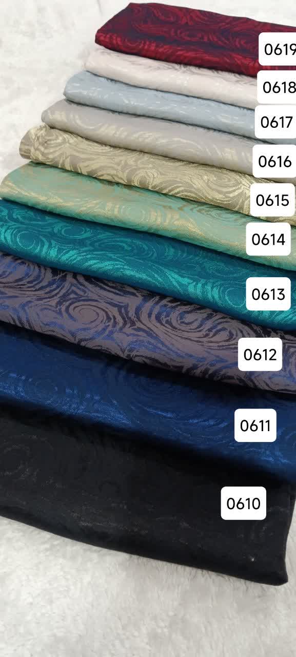 روسری مجلسی ژاکارد ابریشم ترک طرح گل پیچ - قواره 135