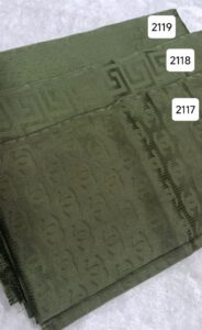 روسری ژاکارد بدونه لمه سبز زیتونی - قواره 140