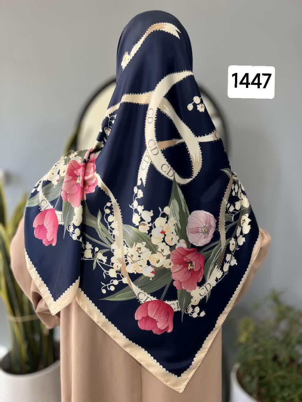 روسری ساتن ابریشم زنجیری - قواره 140